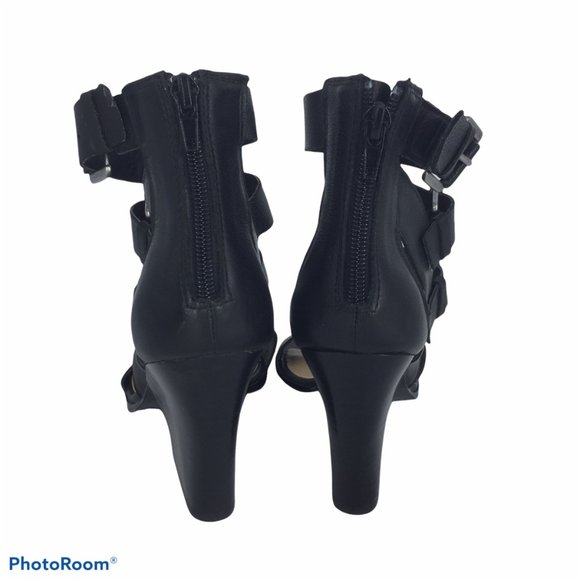 NEW VERY VOLATILE LOS ANGELES 9M Black leather Heel Ankle Strap Buckles - Picture 4 of 13